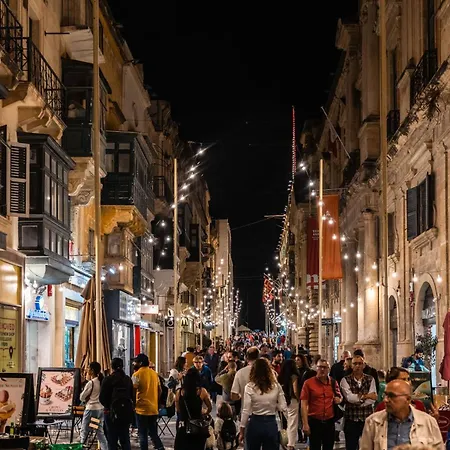 Valletta Waterfront 2br Flat By Arco Collection * Il-Furjana