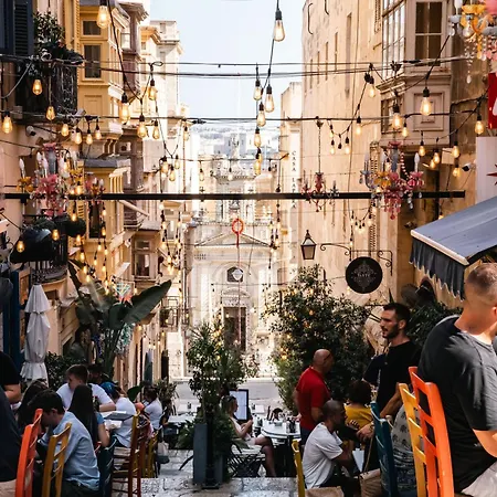 Valletta Waterfront 2 Beds Flat By Arcobnb *
