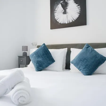 Valletta Waterfront 2br Flat By Arco Collection Lejlighed