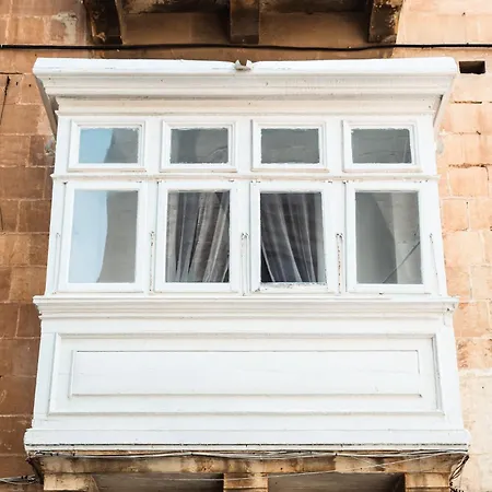 Valletta Waterfront 2 Beds Flat By Arcobnb