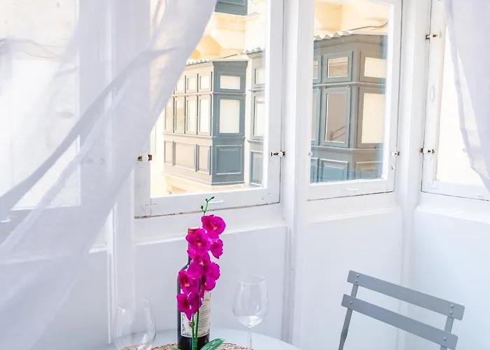 Valletta Waterfront 2br Flat By Arco Collection * Il-Furjana