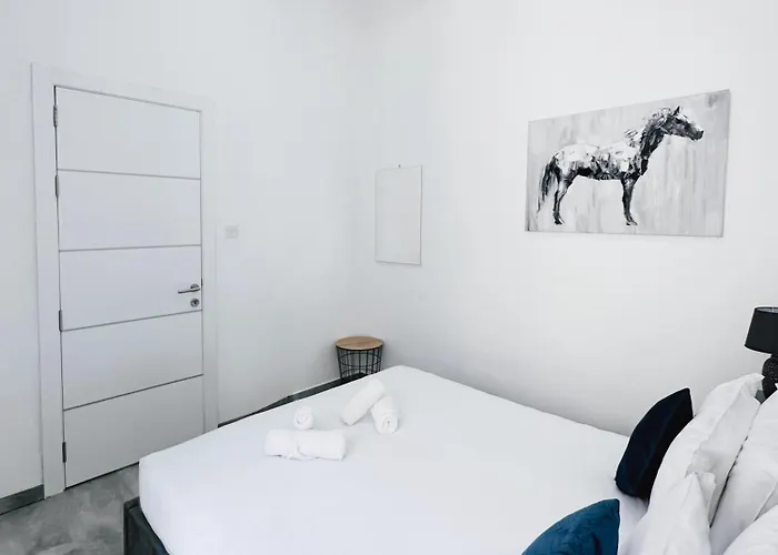 Valletta Waterfront 2br Flat By Arco Collection * Il-Furjana